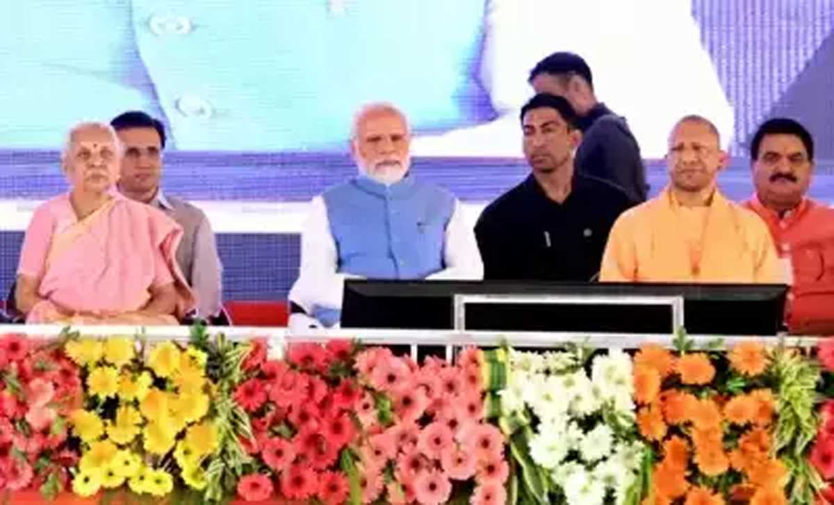 गरीब, दलित, पिछड़े वर्ग का बेटा देश के सर्वोच्च पद पर जाए, कांग्रेस को बर्दाश्त नहीं हो रहा : योगी